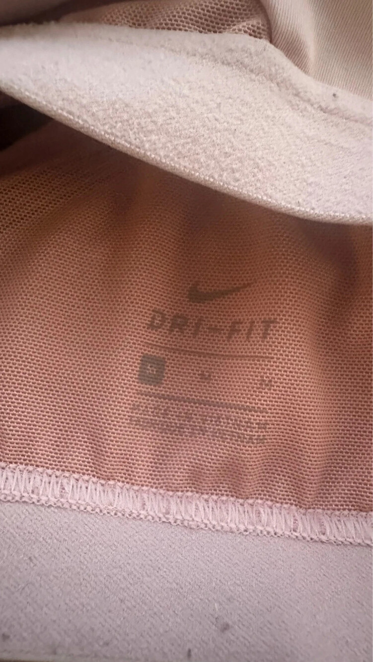 Nike drifit baby pink bra and shorts set - Picture 5 of 7